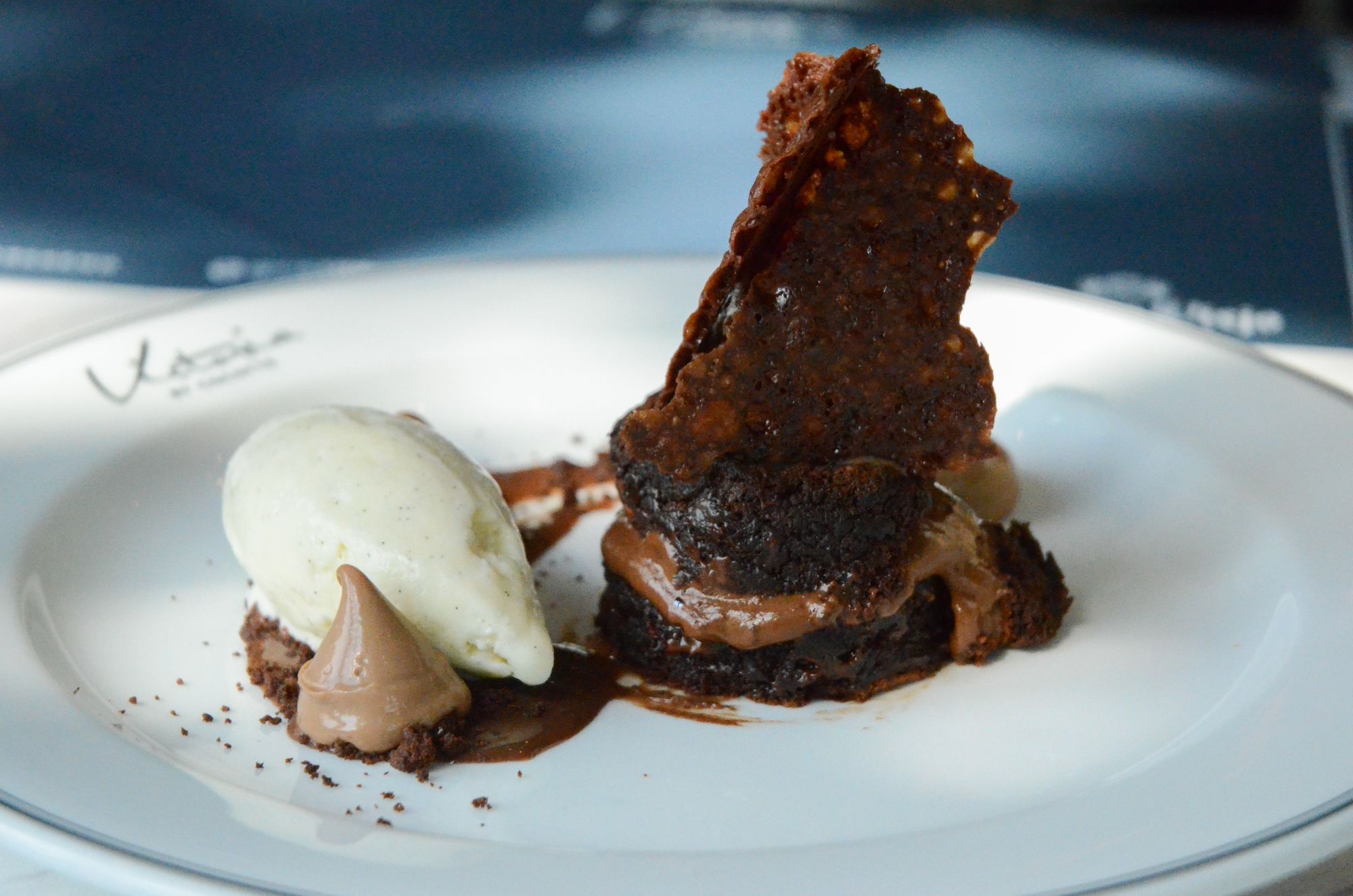 This Hot Chocolate Brownie (THB 320) will beckon you to sinful temptation.